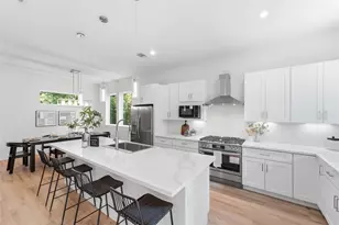 1420 W 34th 1/2 St, Houston, TX 77018 - Photo 4