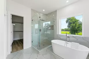 1420 W 34th 1/2 St, Houston, TX 77018 - Photo 14