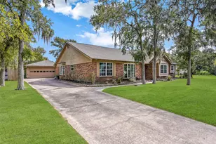 5315 Kingsmill Rd, Friendswood, TX 77546 - Photo 2