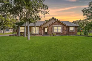5315 Kingsmill Rd, Friendswood, TX 77546 - Photo 1