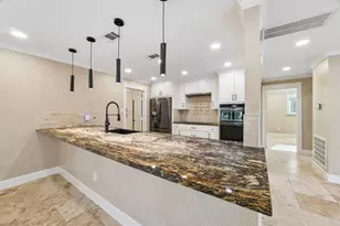 37 Champions Colony E, Houston, TX 77069 - Photo 8