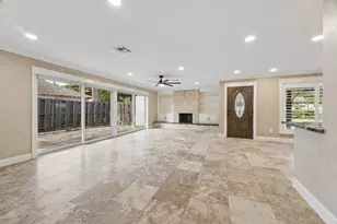 37 Champions Colony E, Houston, TX 77069 - Photo 2