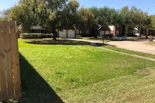 15403 Park Glen Dr, Sugar Land, TX 77498 - Photo 2