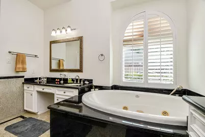 410 Kingfisher Drive, Sugar Land, TX 77478 - Photo 36
