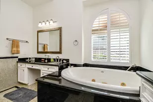 410 Kingfisher Dr, Sugar Land, TX 77478 - Photo 36