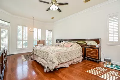 410 Kingfisher Drive, Sugar Land, TX 77478 - Photo 32