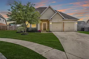 4704 Bella Ct, Alvin, TX 77511 - Photo 1