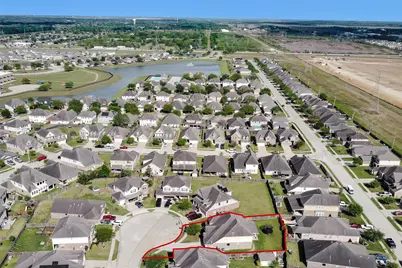 4704 Bella Court, Alvin, TX 77511 - Photo 48