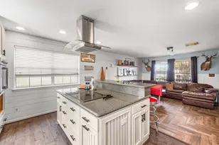 436 Pompano St, Bayou Vista, TX 77563 - Photo 8