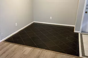 3055 SW Walnut Bend Ln, Houston, TX 77042 - Photo 8