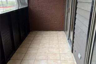 3055 SW Walnut Bend Ln, Houston, TX 77042 - Photo 4