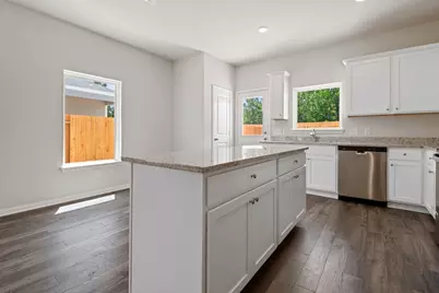 8214 Burnt Orchid Drive, Houston, TX 77016 - Photo 4