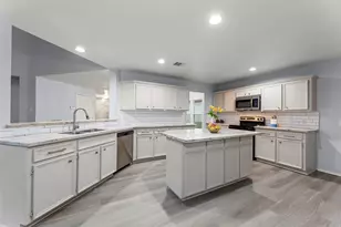 11745 Logan Ridge Dr, Houston, TX 77072 - Photo 10
