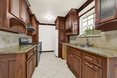 414 E Lambuth Lane, Deer Park, TX 77536 - Photo 8