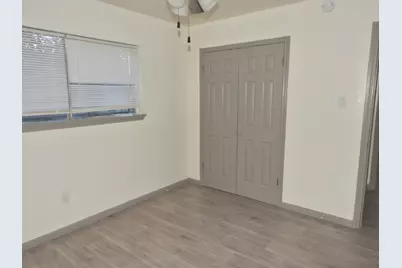 408 E Coombs Street #2, Alvin, TX 77511 - Photo 18