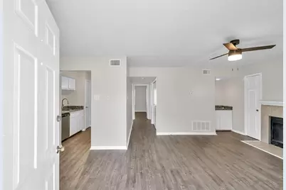 900 Holly Drive #3, Conroe, TX 77301 - Photo 2