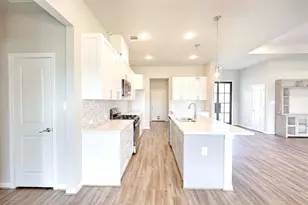 111 Fosters Branch Dr, Schulenburg, TX 78956 - Photo 10