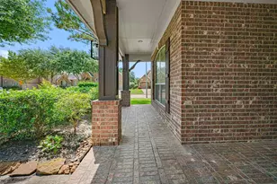 27903 Bracken Hurst Dr, Katy, TX 77494 - Photo 2