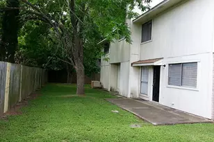 1907 Liberty Point Ln, Sugar Land, TX 77478 - Photo 14