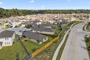 2050 W Darlington Oak Ct, Conroe, TX 77304 - Photo 18