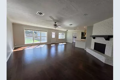 11219 Valley Spring Drive, Houston, TX 77043 - Photo 2