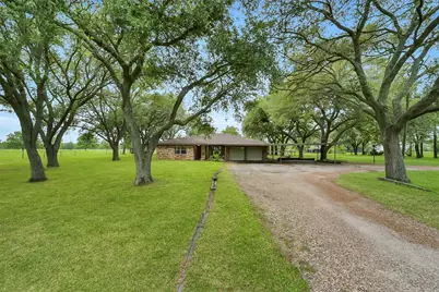 9606 Needville Fairchilds Road, Fairchilds, TX 77461 - Photo 4