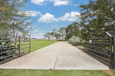 479 S Fm 331 Road, Sealy, TX 77474 - Photo 2