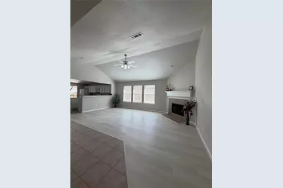 54 E Misty Dawn Drive, The Woodlands, TX 77385 - Photo 4