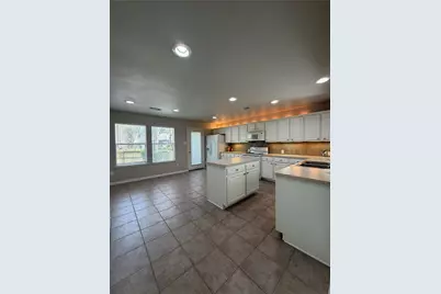 54 E Misty Dawn Drive, The Woodlands, TX 77385 - Photo 8