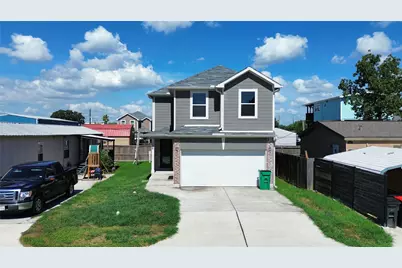 126 Egret Canal N, Baytown, TX 77523 - Photo 2