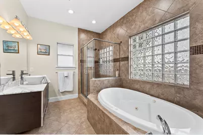 3045 Clinton Drive, Houston, TX 77020 - Photo 24