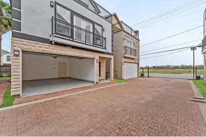 3045 Clinton Drive, Houston, TX 77020 - Photo 30