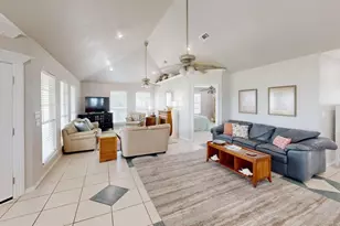 970 Gulfview Dr, Crystal Beach, TX 77650 - Photo 18