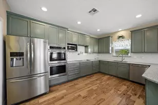 126 Driftwood Rd, Freeport, TX 77541 - Photo 10