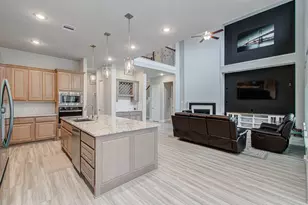 10015 Crescent Wood Dr, Missouri City, TX 77459 - Photo 16