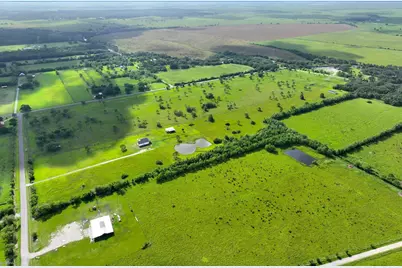 1734 Haynes Road, Anahuac, TX 77514 - Photo 14