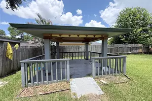 12214 Corona Ln, Houston, TX 77072 - Photo 8