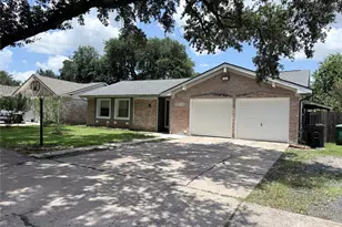 12214 Corona Ln, Houston, TX 77072 - Photo 2