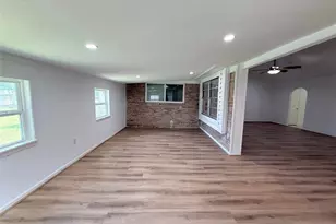 12214 Corona Ln, Houston, TX 77072 - Photo 32