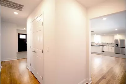 8006 Richmond Avenue, Houston, TX 77063 - Photo 16
