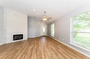 318 Lazy Ln, Montgomery, TX 77356 - Photo 4