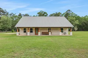 413 Barnett Ln, Livingston, TX 77351 - Photo 2