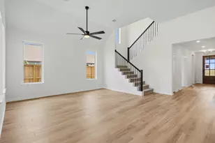 25015 Bison Creek Loop, Katy, TX 77493 - Photo 4