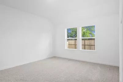 11 Robin Court, Angleton, TX 77515 - Photo 8