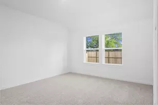 11 Robin Ct, Angleton, TX 77515 - Photo 8