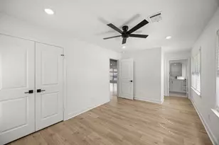 10230 Valencia Dr, Houston, TX 77013 - Photo 14