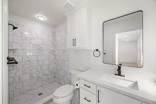 10230 Valencia Dr, Houston, TX 77013 - Photo 16