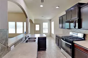 2313 Jefferson Crossing Dr, Conroe, TX 77304 - Photo 2