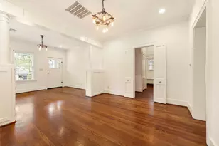 908 W 14th St, Houston, TX 77008 - Photo 8