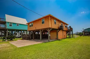 419 Thunder Rd, Surfside Beach, TX 77541 - Photo 6